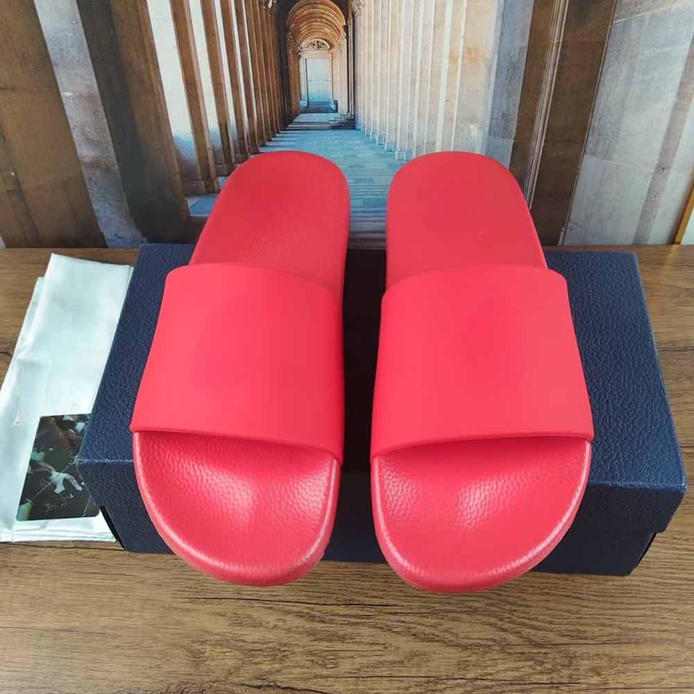 Women's new fashion Joker outdoor flat-bottomed beach slippers have a shoe box