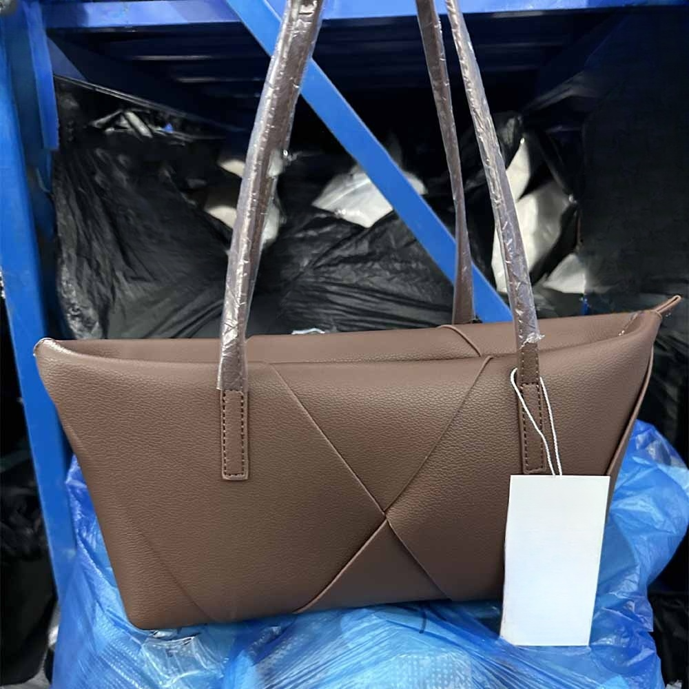 #208 Women's new stitching contrast shoulder bag large commuter handbag