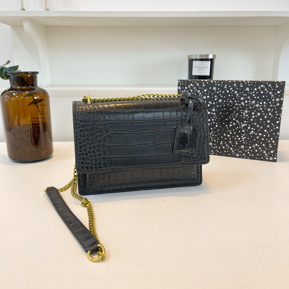 #129 Women's New Temperament Joker Metal Chain Shoulder Bag Messenger Bag